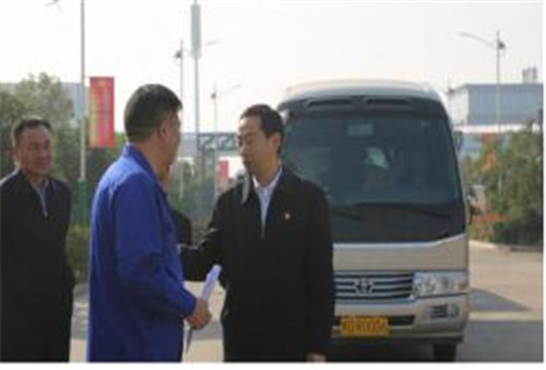 傾情關(guān)懷 貼心服務(wù) 市委書記、市長(zhǎng)陳天富帶隊(duì)視察仁華環(huán)保整改