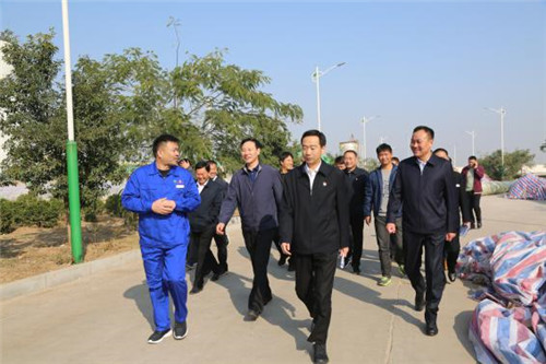 傾情關(guān)懷 貼心服務(wù) 市委書記、市長(zhǎng)陳天富帶隊(duì)視察仁華環(huán)保整改